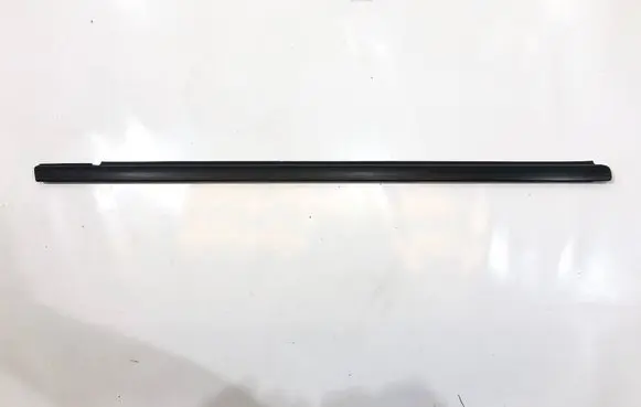 Mercedes-Benz C W203 Front door windshield rail 