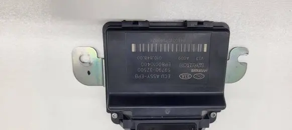 Hyundai i40 Hand brake control module 597903Z500 01084800 EP80010400
