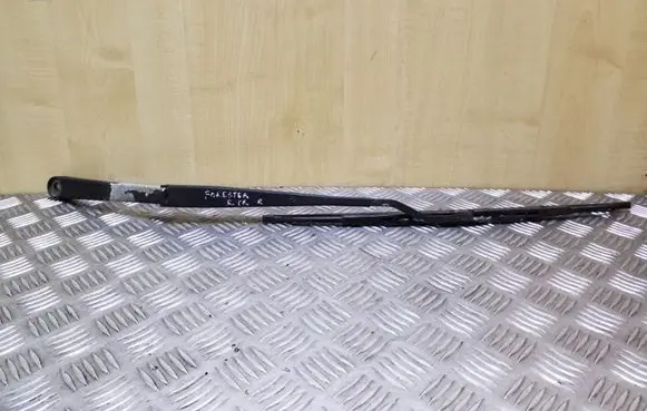 Subaru Forester SF Front wiper blade arm