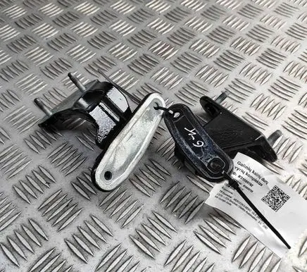 Mercedes-Benz GLE W167 Rear door hinge set A1677303310 A1677303110