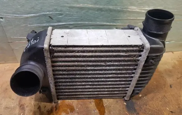 Audi A6 S6 C6 4F Intercooler radiator 4F0145805AD