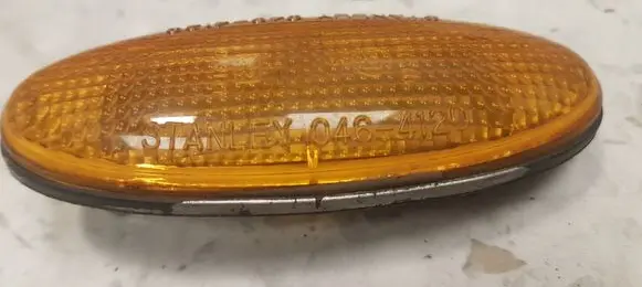 Mazda 323 F Front fender indicator light E2013141 0464120