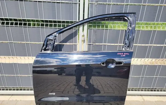 Ford Kuga II Front door