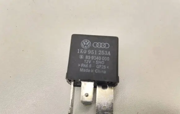 Audi A6 S6 C5 4B Other relay 1K0951253A 899340000