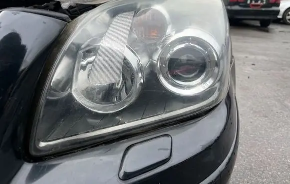 Toyota Avensis Verso Headlight/headlamp