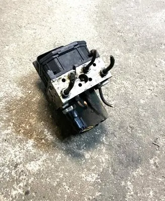 Mercedes-Benz Vito Viano W639 ABS Pump A0004469089 ZGS001