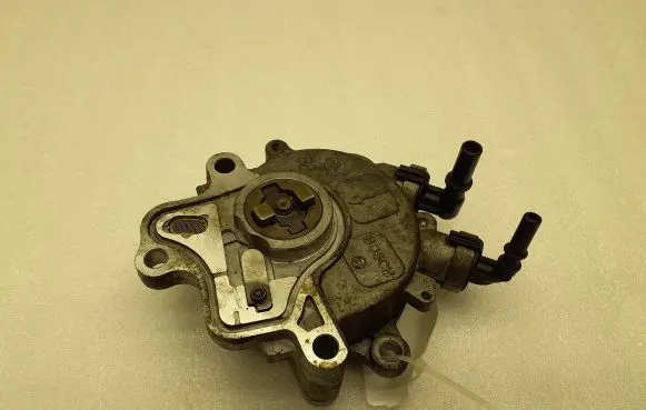 Jaguar XF Vacuum pump 4R8Q2A451AF
