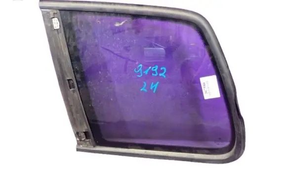 Volkswagen Touran I Rear side window