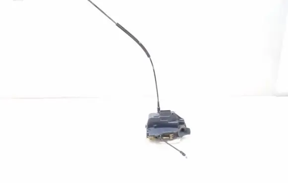 Nissan Primera Front door lock 