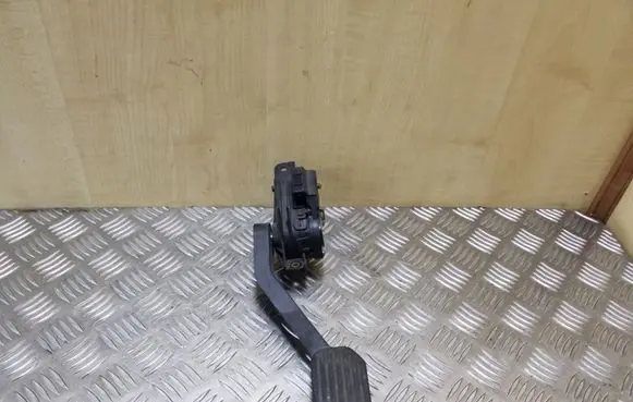 Volvo S60 Accelerator throttle pedal 30683515 6PV00853715