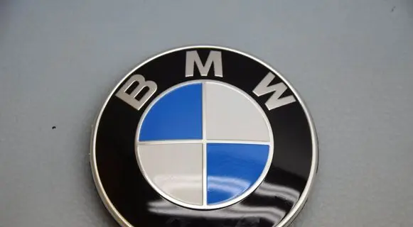 BMW X1 U11 Manufacturer badge logo/emblem 7376339