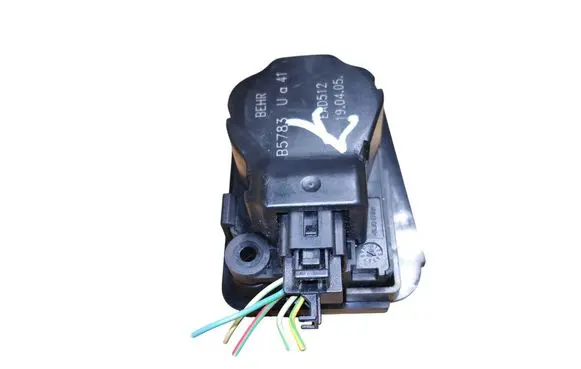Citroen C4 I Air flap motor/actuator B5783 EAD512