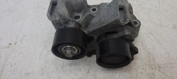 Opel Vivaro Generator/alternator bracket 117105508R