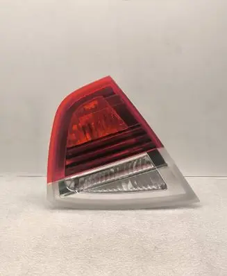 Tailgate rear/tail lights