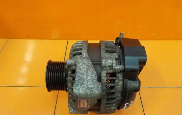 Land Rover Discovery 3 - LR3 Generator/alternator NAL1433 8MB64