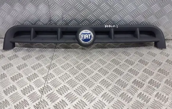 Fiat Bravo Bonnet/hood grill 735268388