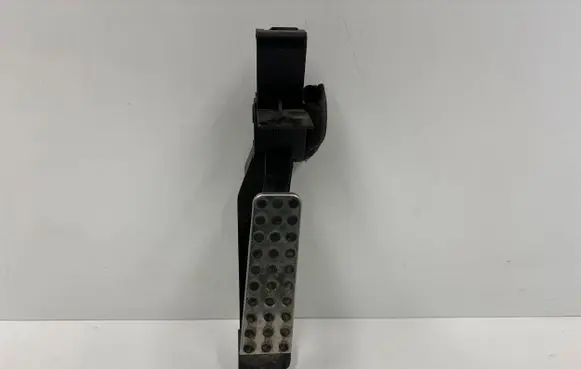 Mercedes-Benz CLS AMG C219 Accelerator throttle pedal A2113010001 A170300082 A1713000104