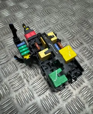 Opel Grandland X Fuse box set A006C801 9806192580