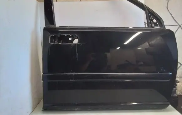 Nissan X-Trail T30 Front door