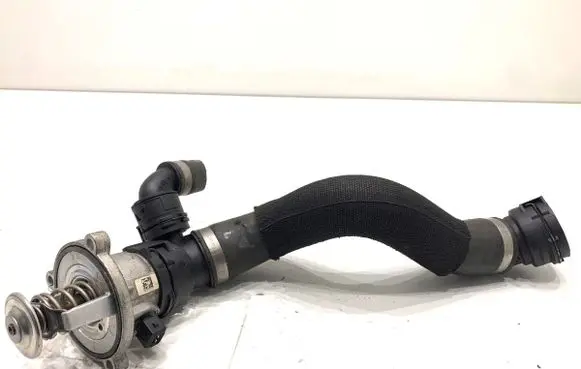 BMW 5 G30 G31 G38 Thermostat/thermostat housing 7586885
