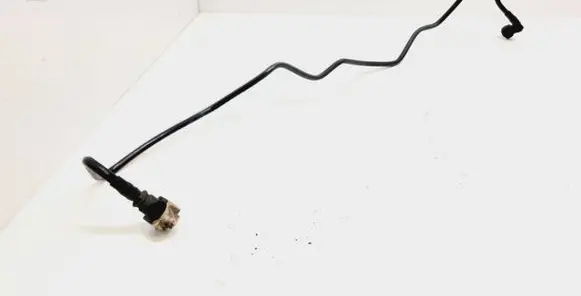 Volvo S60 Fuel main line pipe 31321025