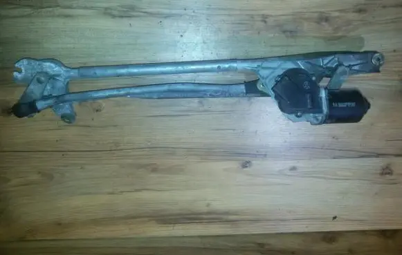Chrysler 300M Front wiper linkage and motor ax1590104723