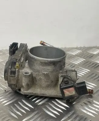 Subaru Legacy Throttle valve 16112aa010