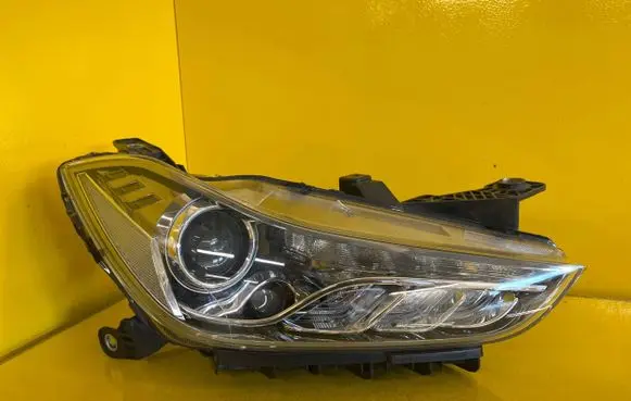 Maserati Ghibli Headlight/headlamp 670106277