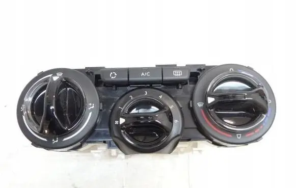 Peugeot 208 I Climate control unit 9819611577