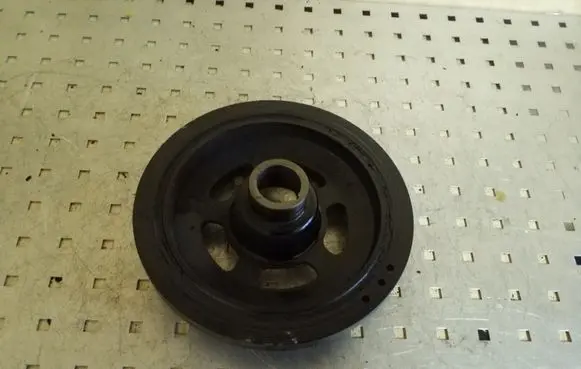 Mercedes-Benz E W211 Crankshaft pulley