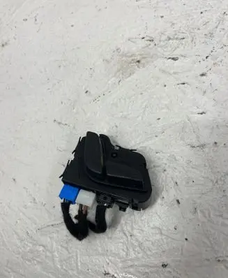 Mercedes-Benz C W204 Seat control switch A2048708910 03463870