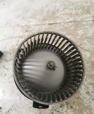 Mitsubishi Colt Heater fan/blower 0490120