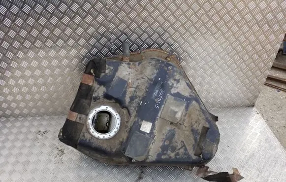 Mazda 5 Fuel tank 