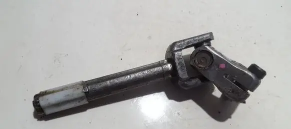Volkswagen Golf V Steering column universal joint 548649