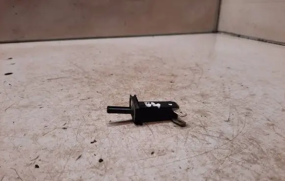 Audi 80 90 S2 B4 Front door sensor 893947561A