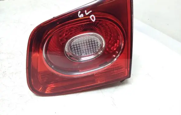 Volkswagen Tiguan Tailgate rear/tail lights 5N0945094C
