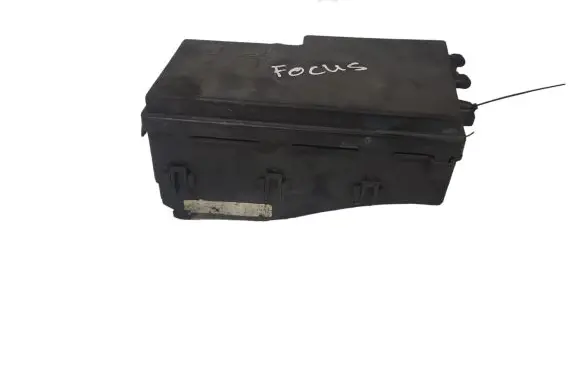 Ford Focus Fuse module 6M5T14K733 3M5T14A142AB