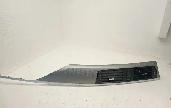 BMW 4 F32 F33 Dash center air vent grill 9347436