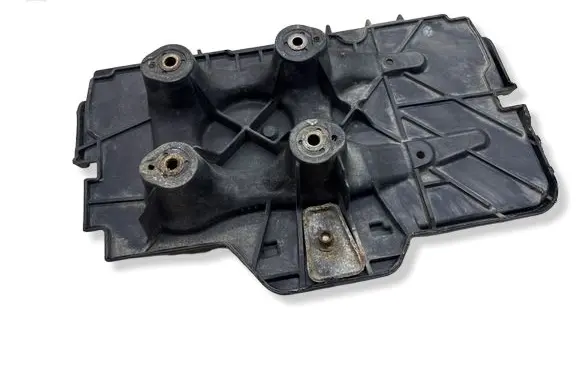 Volkswagen Golf IV Battery tray 1J0915333