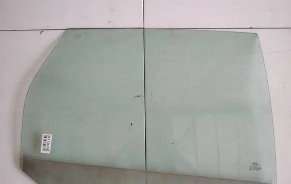 Ford Focus Rear door window glass AS2