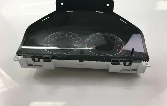 Volvo V70 Speedometer (instrument cluster) 30786622AB P2439