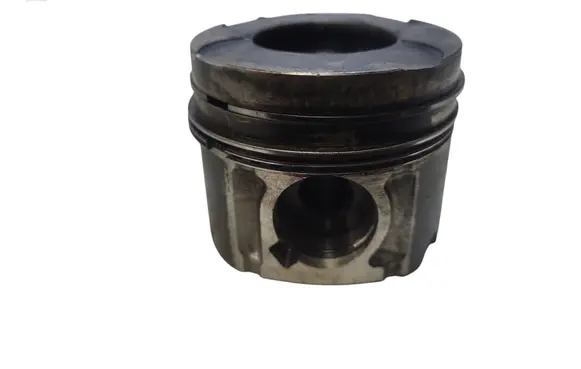 Opel Astra H Piston 