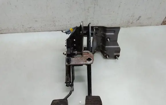 Peugeot 207 Pedal assembly 