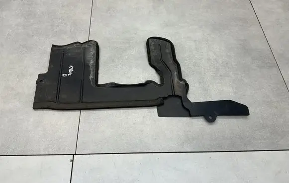 Nissan X-Trail T32 Intercooler air guide/duct channel 