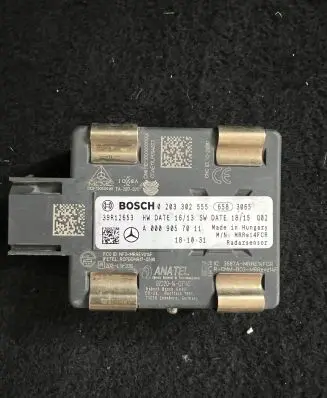 Mercedes-Benz A W177 Distronic sensor radar A0009057011