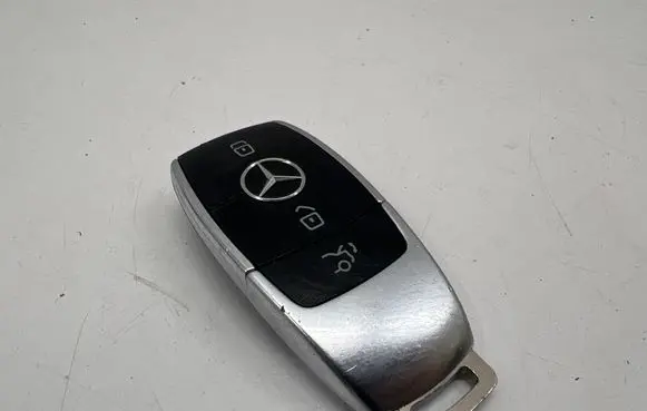 Mercedes-Benz CLA C118 X118 Ignition key/card A1779055806