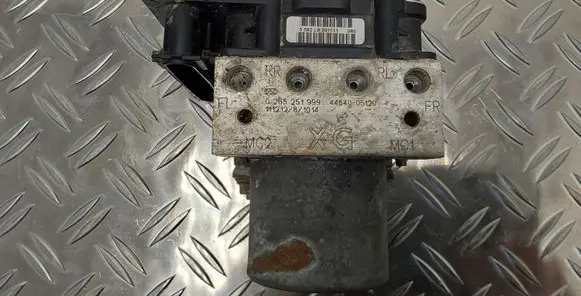 Toyota Avensis T270 ABS Pump 4454005120 11130T0662
