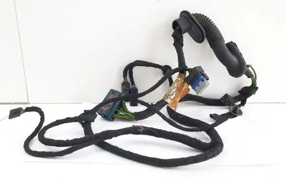 Iveco Daily 35.8 - 9 Front door lock 97168358