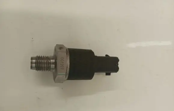 Fuel pressure sensor