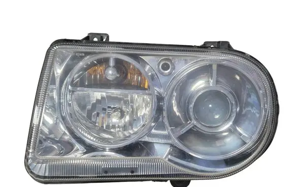 Chrysler 300 - 300C Headlight/headlamp